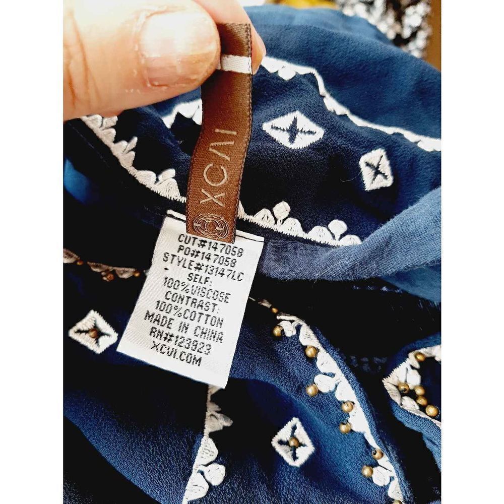 XCVI blue white embroidered bohemian lined sz L blouse - Picture 4 of 4